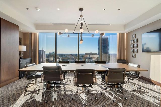 3630 Peachtree Road NE 2204, Atlanta, GA 30326