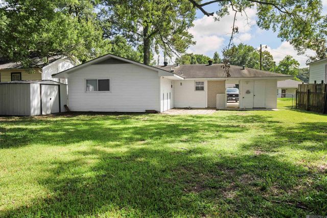 312 Pinoak St, Denham Springs, LA 70726