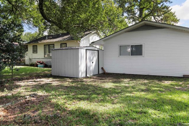 312 Pinoak St, Denham Springs, LA 70726