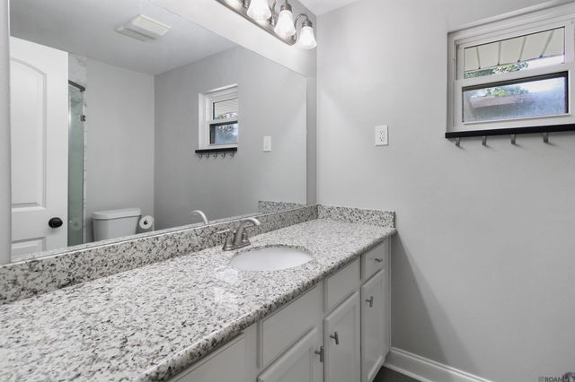 312 Pinoak St, Denham Springs, LA 70726