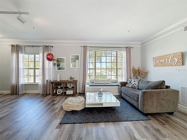 4340 BAYSIDE VILLAGE DRIVE 201, Tampa, FL 33615