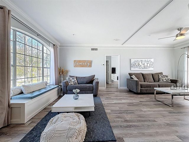 4340 BAYSIDE VILLAGE DRIVE 201, Tampa, FL 33615