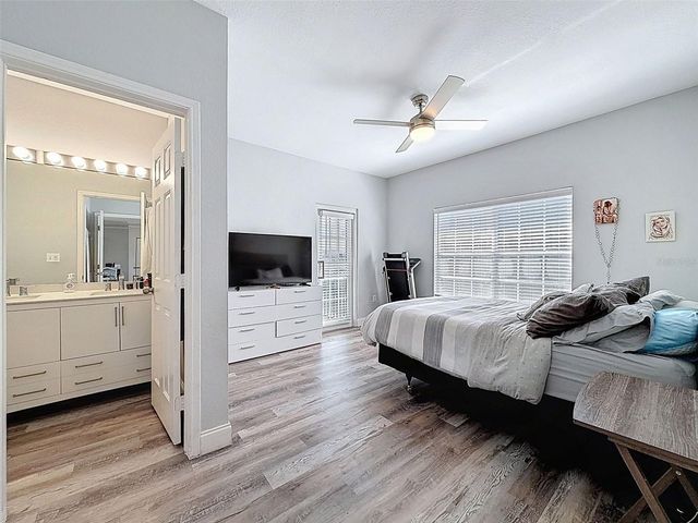 4340 BAYSIDE VILLAGE DRIVE 201, Tampa, FL 33615