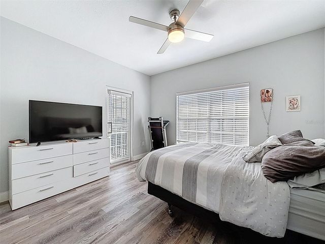 4340 BAYSIDE VILLAGE DRIVE 201, Tampa, FL 33615