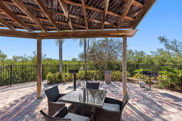 4340 BAYSIDE VILLAGE DRIVE 201, Tampa, FL 33615