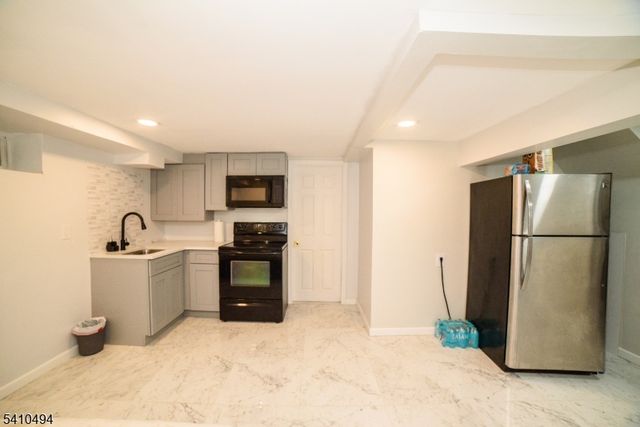 415 19Th Ave, Paterson City, NJ 07504