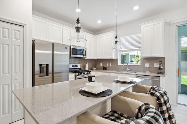 5732 SKYTOP DRIVE, Lithia, FL 33547