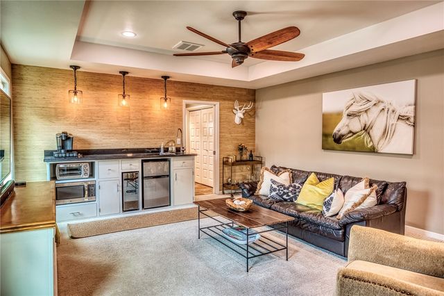 402 Ross, Brenham, TX 77833