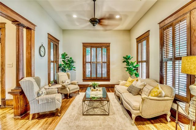 402 Ross, Brenham, TX 77833