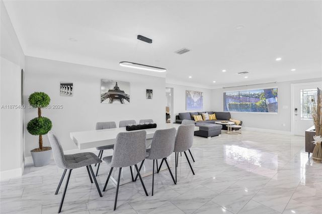 6600 NE 20th Way, Fort Lauderdale, FL 33308