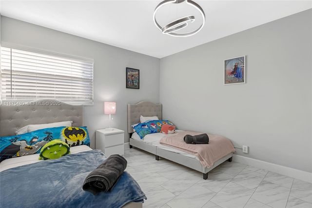 6600 NE 20th Way, Fort Lauderdale, FL 33308