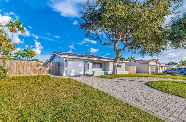 6600 NE 20th Way, Fort Lauderdale, FL 33308