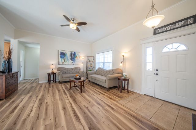 5102 WOOD SHIRE DR, Columbia, MO 65202