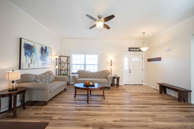 5102 WOOD SHIRE DR, Columbia, MO 65202