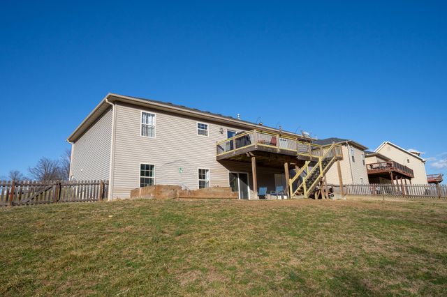 5102 WOOD SHIRE DR, Columbia, MO 65202