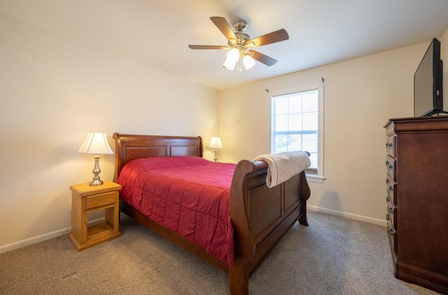 5102 WOOD SHIRE DR, Columbia, MO 65202