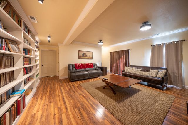 5102 WOOD SHIRE DR, Columbia, MO 65202