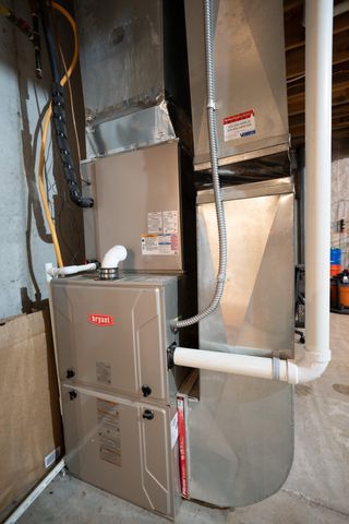 5102 WOOD SHIRE DR, Columbia, MO 65202