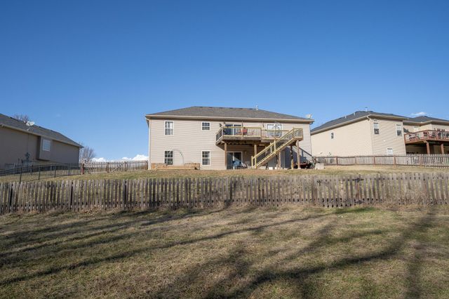 5102 WOOD SHIRE DR, Columbia, MO 65202