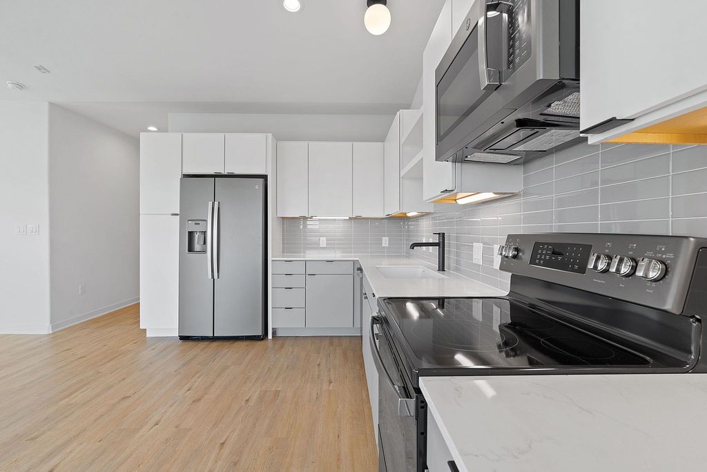 100 W Mockingbird LN 307, Austin, TX 78745