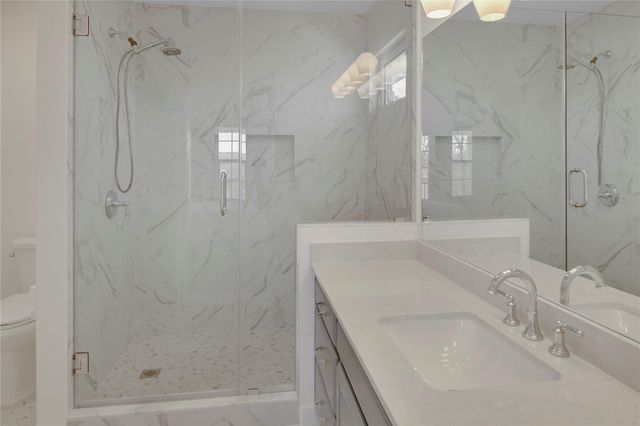 122 Mountain View CIR, Burnet, TX 78611