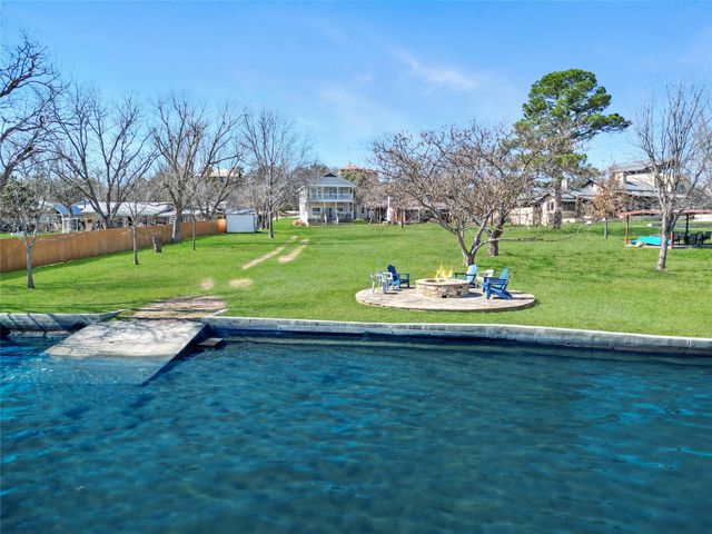 122 Mountain View CIR, Burnet, TX 78611