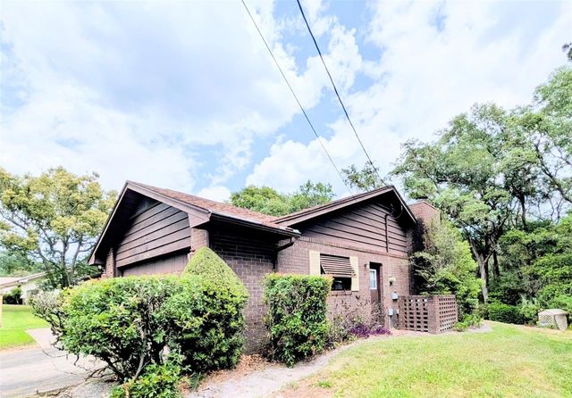 2025 LARCHMONT DRIVE, Deland, FL 32724