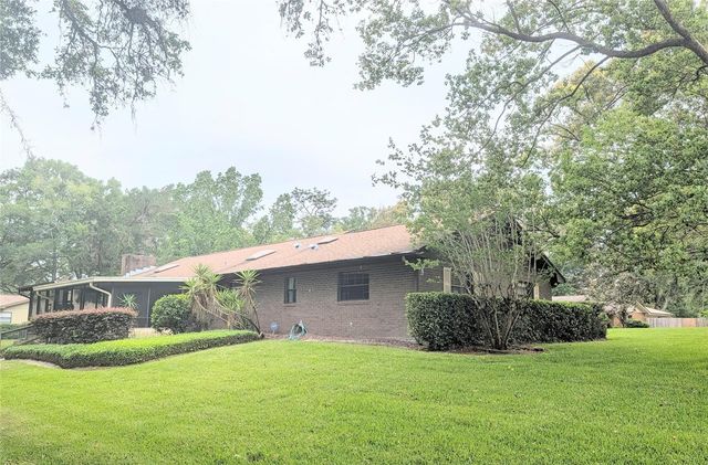 2025 LARCHMONT DRIVE, Deland, FL 32724