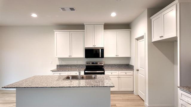 1614 Hobbs Lane, Bakersfield, CA 93307