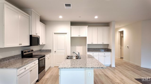 1614 Hobbs Lane, Bakersfield, CA 93307