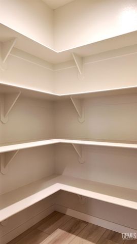 1614 Hobbs Lane, Bakersfield, CA 93307