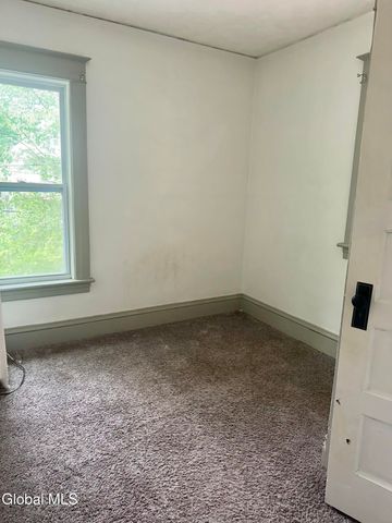 661 Myrtle Avenue, Albany, NY 12208