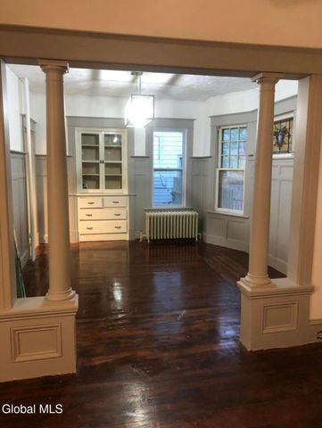 661 Myrtle Avenue, Albany, NY 12208