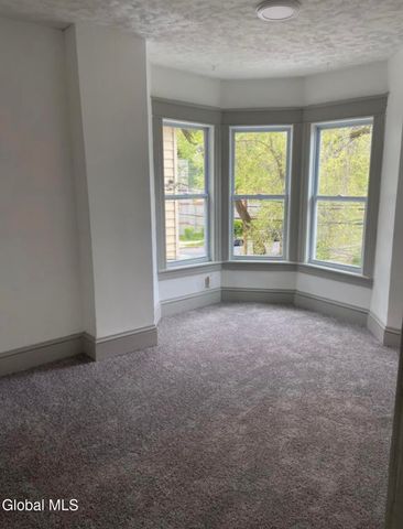 661 Myrtle Avenue, Albany, NY 12208