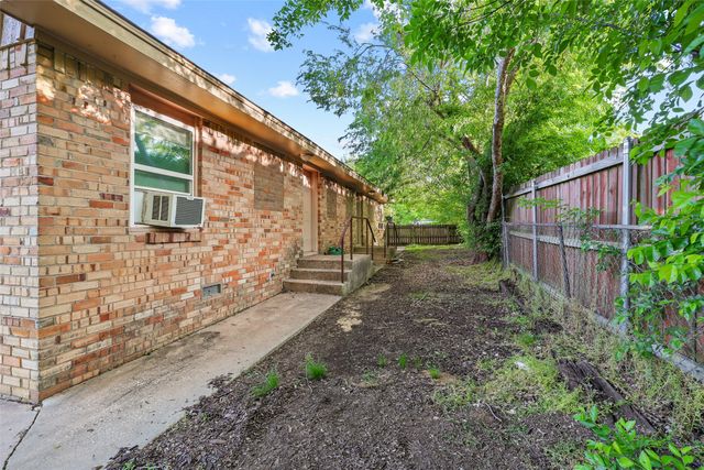 701 W Hull Street 101-2, Denison, TX 75020
