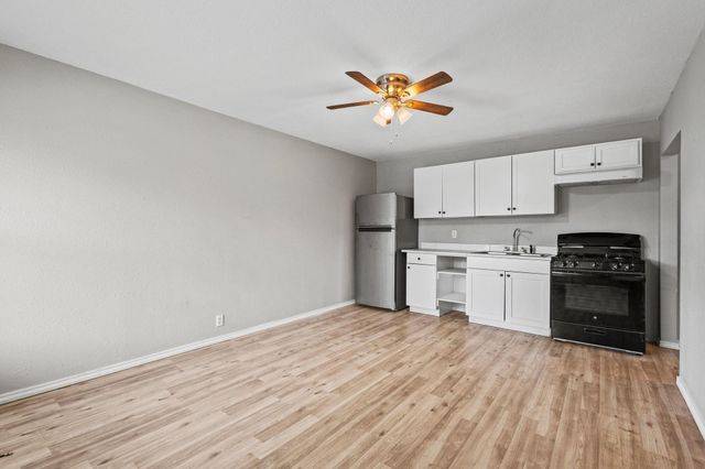 701 W Hull Street 101-2, Denison, TX 75020