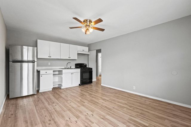 701 W Hull Street 101-2, Denison, TX 75020