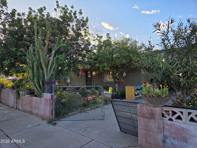 11930 W RIVER Road, El Mirage, AZ 85335