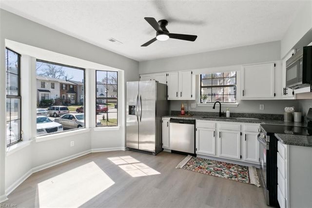 1736 Skiffes Creek CIR, Williamsburg, VA 23185