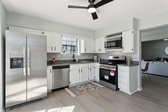 1736 Skiffes Creek CIR, Williamsburg, VA 23185