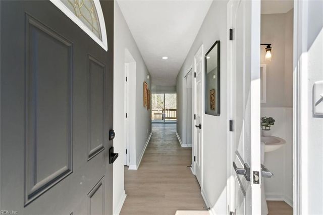 1736 Skiffes Creek CIR, Williamsburg, VA 23185