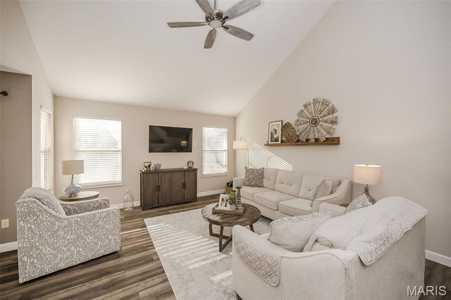 634 Sandy Summit Drive, Ballwin, MO 63021