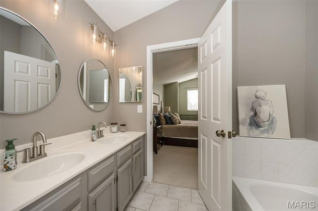 634 Sandy Summit Drive, Ballwin, MO 63021