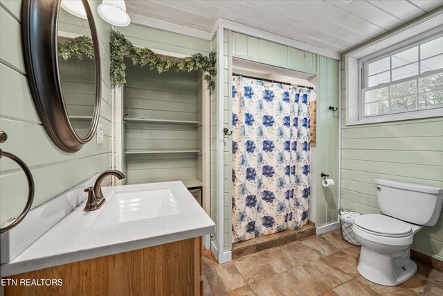 1062 Johnson Rd, Seymour, TN 37865