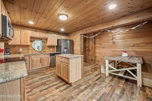 1062 Johnson Rd, Seymour, TN 37865