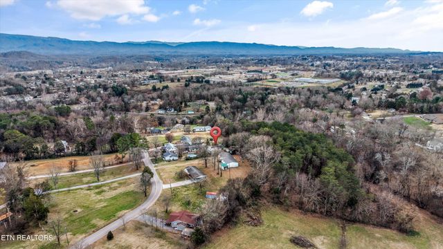 1062 Johnson Rd, Seymour, TN 37865