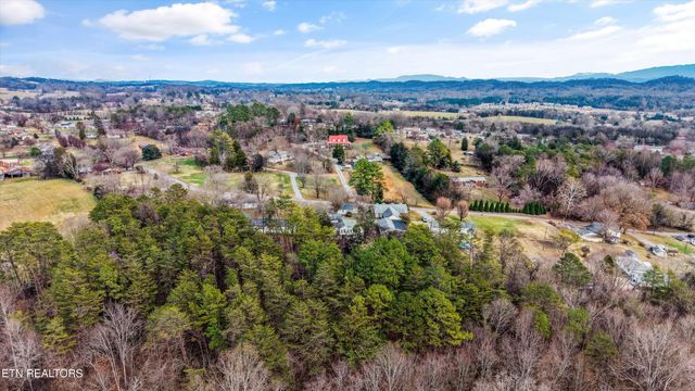 1062 Johnson Rd, Seymour, TN 37865