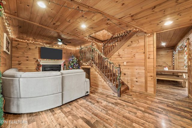 1062 Johnson Rd, Seymour, TN 37865