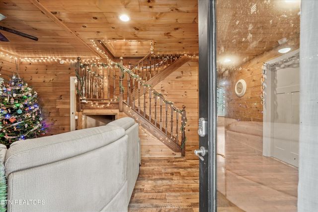 1062 Johnson Rd, Seymour, TN 37865