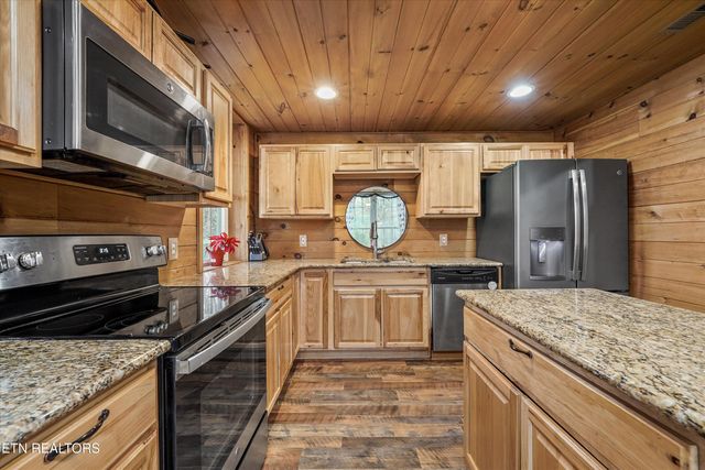 1062 Johnson Rd, Seymour, TN 37865